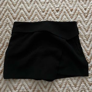 Black Skort